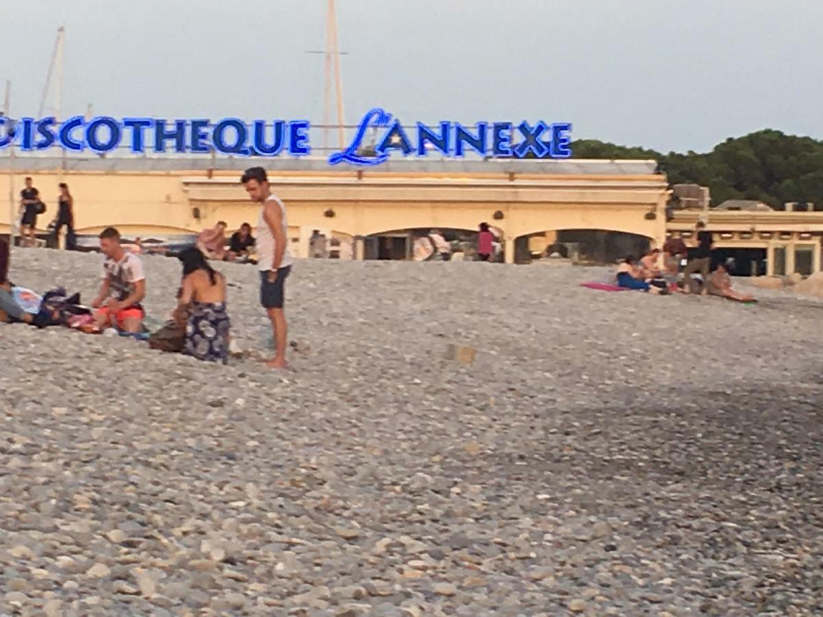 Front Beach Luxury Near Nice Airport กาญเนอ-ซูร์-แมร์ ภายนอก รูปภาพ