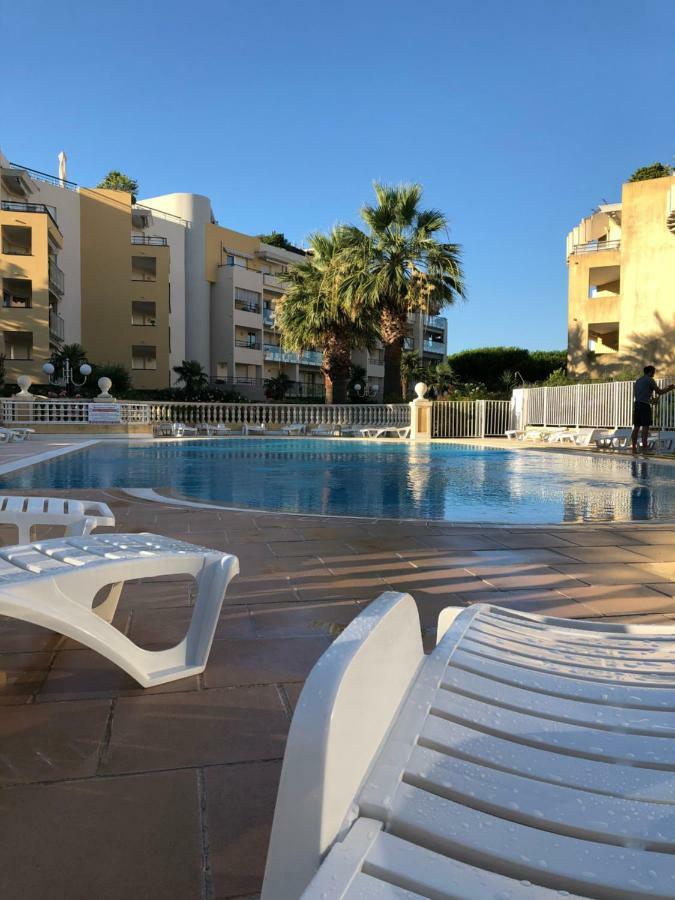 Front Beach Luxury Near Nice Airport กาญเนอ-ซูร์-แมร์ ภายนอก รูปภาพ